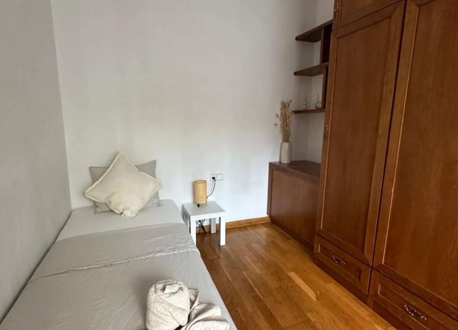 Rooms In Spacious Apartment In City Center 巴塞罗那