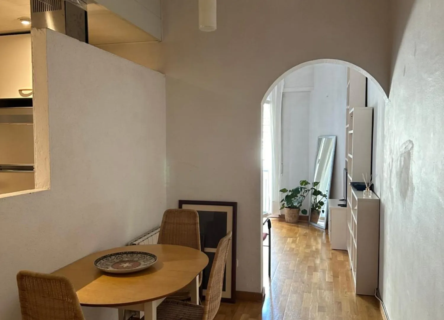 Rooms In Spacious Apartment In City Center Barcelona