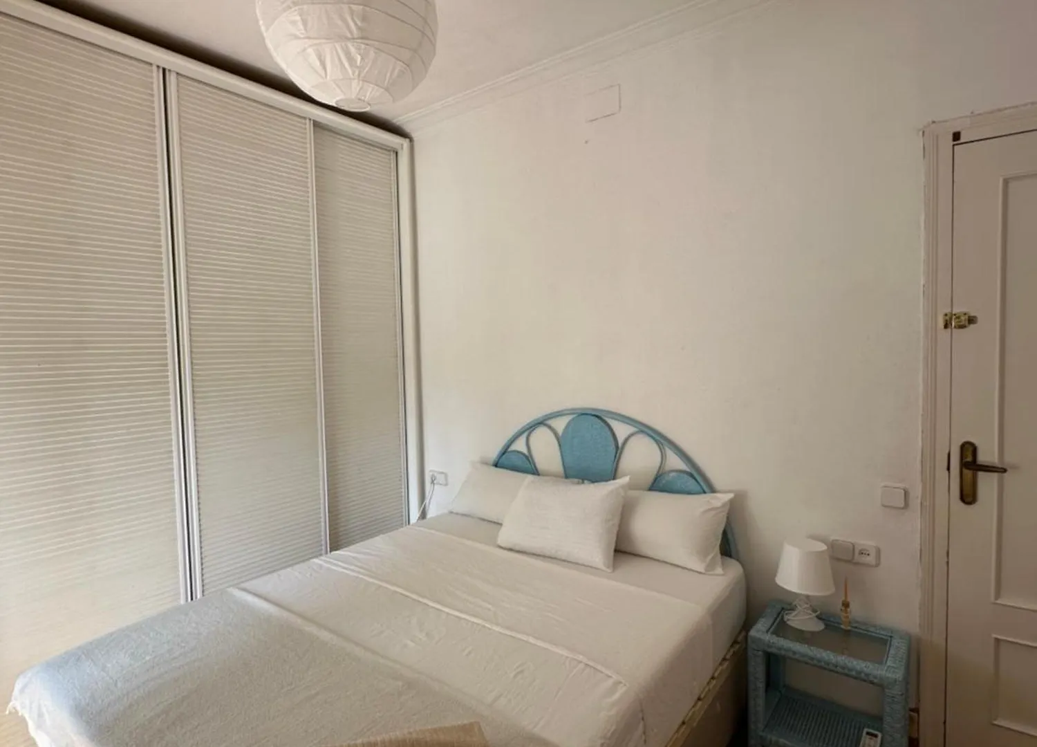 Rooms In Spacious Apartment In City Center Barcelona